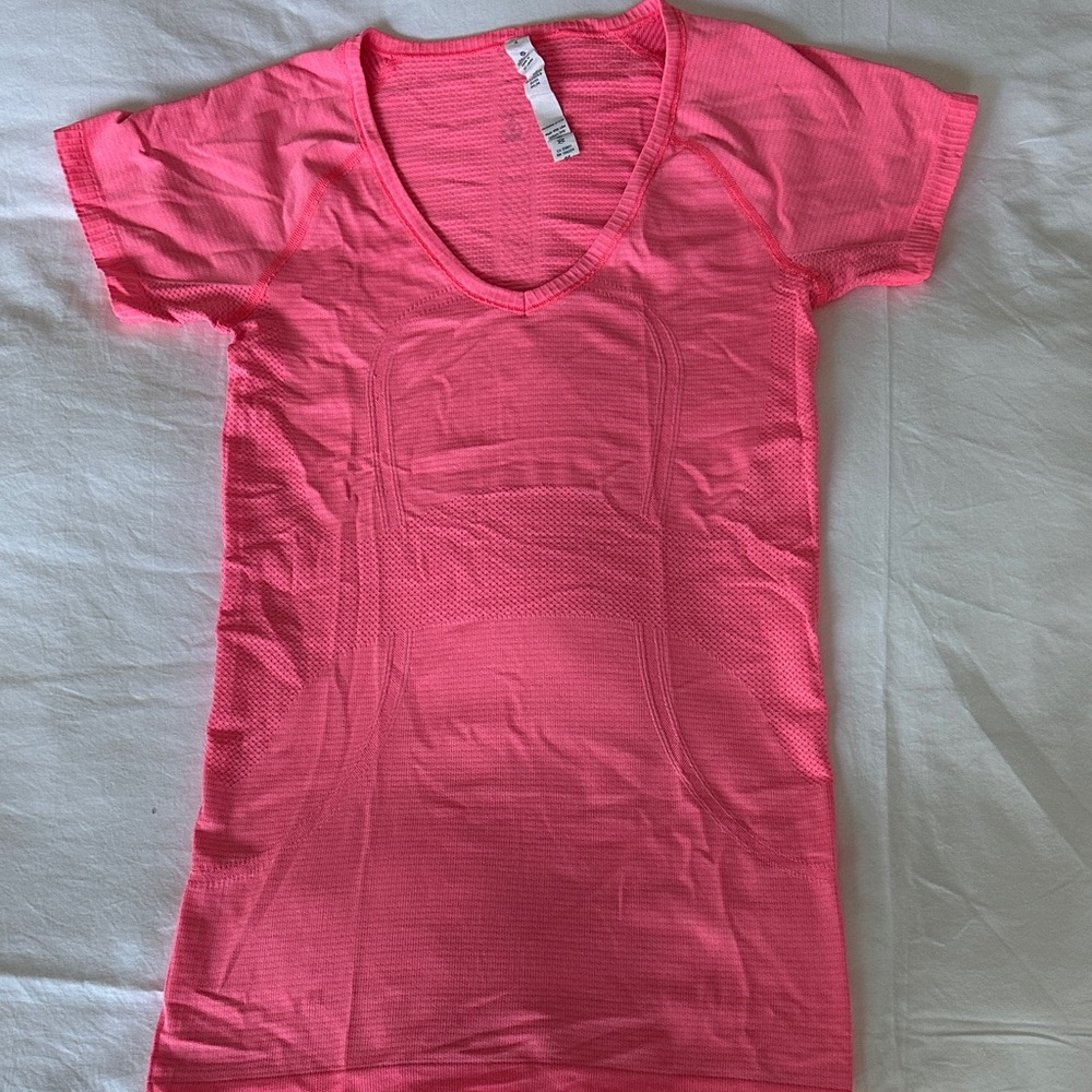 lululemon athletica Bright Pink Short Sleeve Tee
